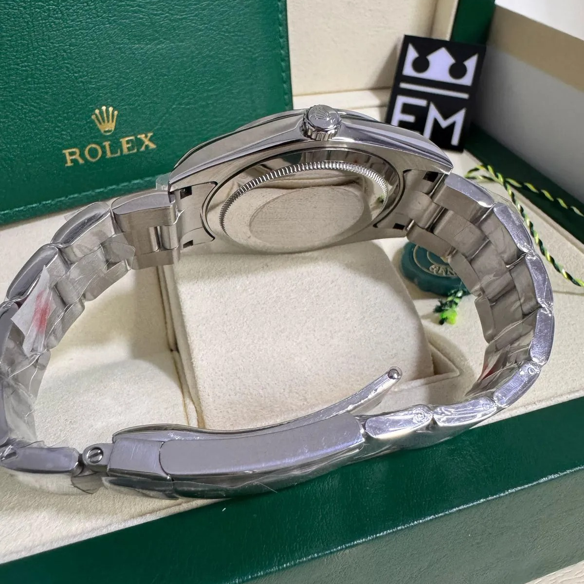 ROLEX OYSTER PERPETUAL 41 – YELLOW DIAL