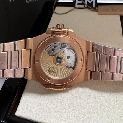 PATEK PHILIPPE NAUTILUS GREEN – ANNUAL CALENDAR & MOONPHASE AUTOMATIC